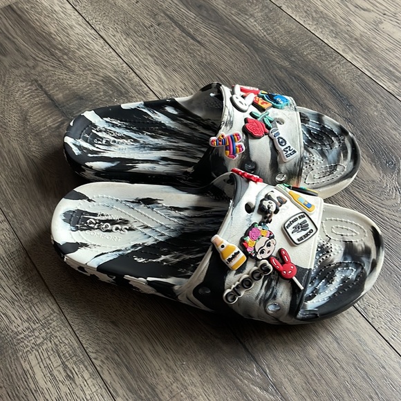 Crocs - Picture 2 of 2